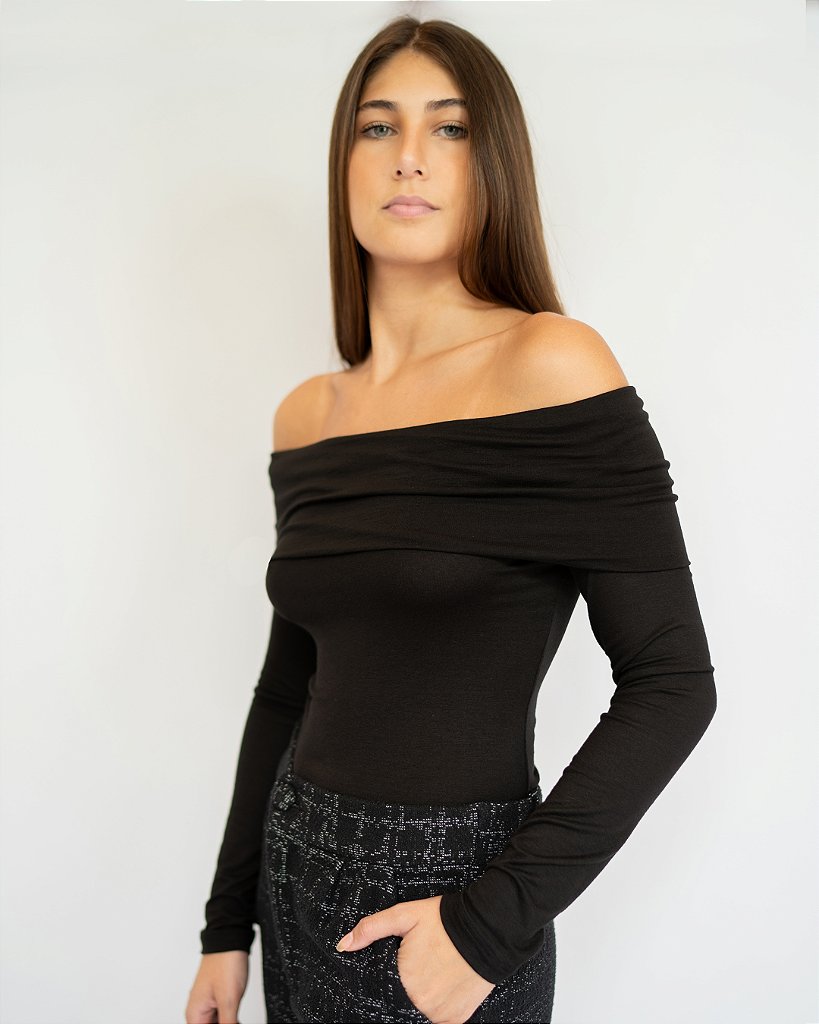 Blusa malha ombro a ombro Hailey Preta
